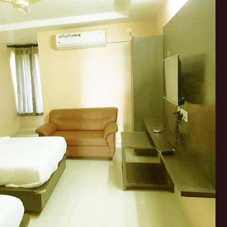 Vishnu Residency Mancherial Mancheral Экстерьер фото